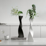 Minimalist Ceramic Vase - Simple & Elegant Ornament for Any Space 